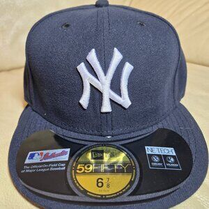 NewEra NewYork Yankees Authentic Collection 59FIFTYFitted Hat 6-7/8  7-7/8 Sizes